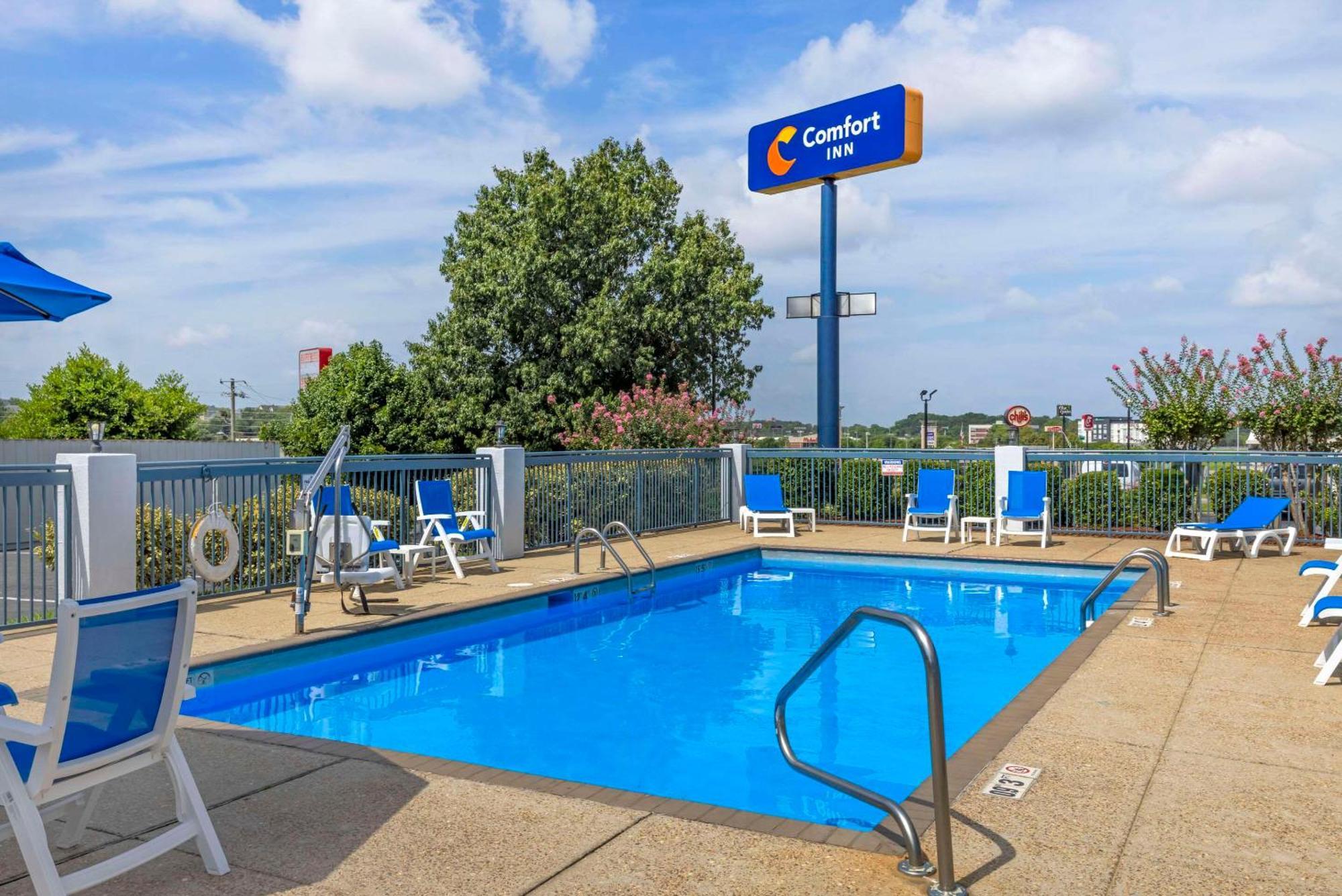 מרידיאן Comfort Inn מראה חיצוני תמונה